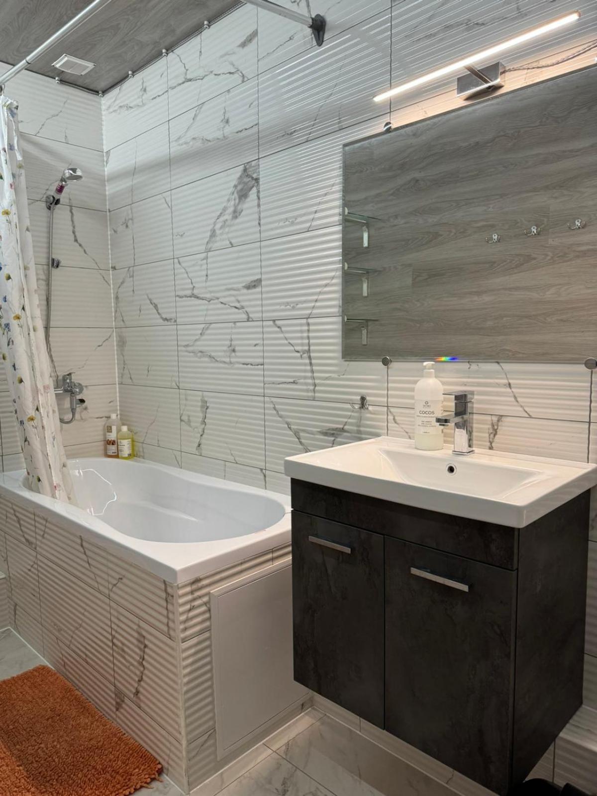 Luxury Apartament In 키시나우 외부 사진